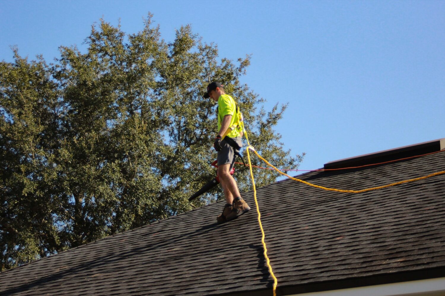 Roof Restoration vs. Roof Replacement: Making the Right Decision